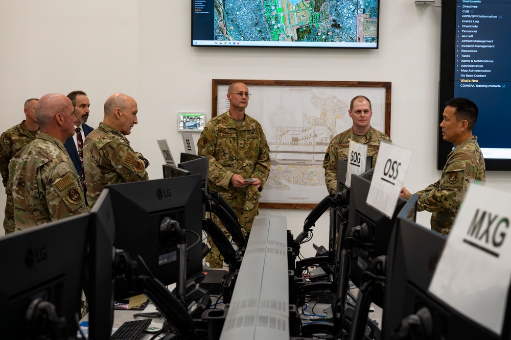 CSAF, CMSAF communicates readiness, reoptimization during visit at Yokota