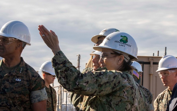 MARFORCOM visits USS Kearsarge (LHD 3)