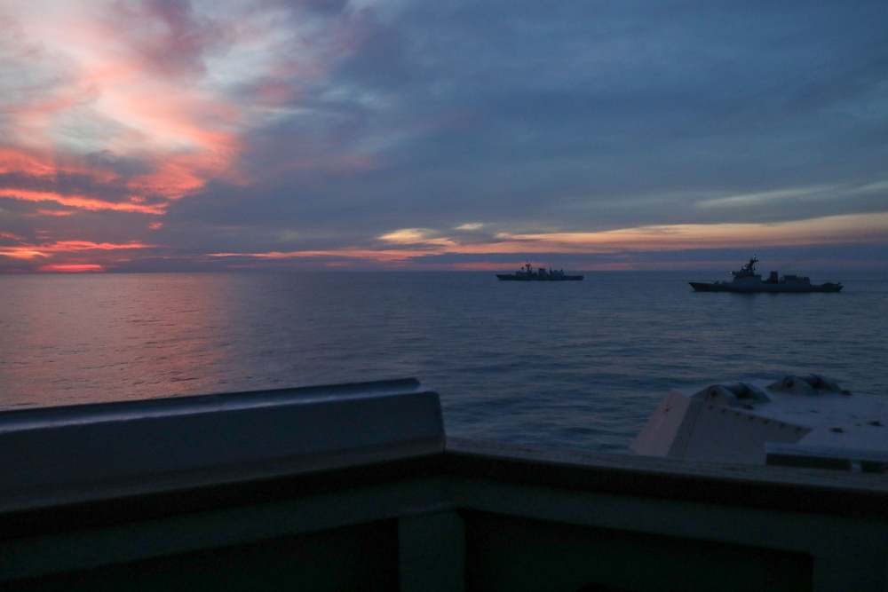 USS Howard conducts a maneuvering exercise during Sama Sama 2024