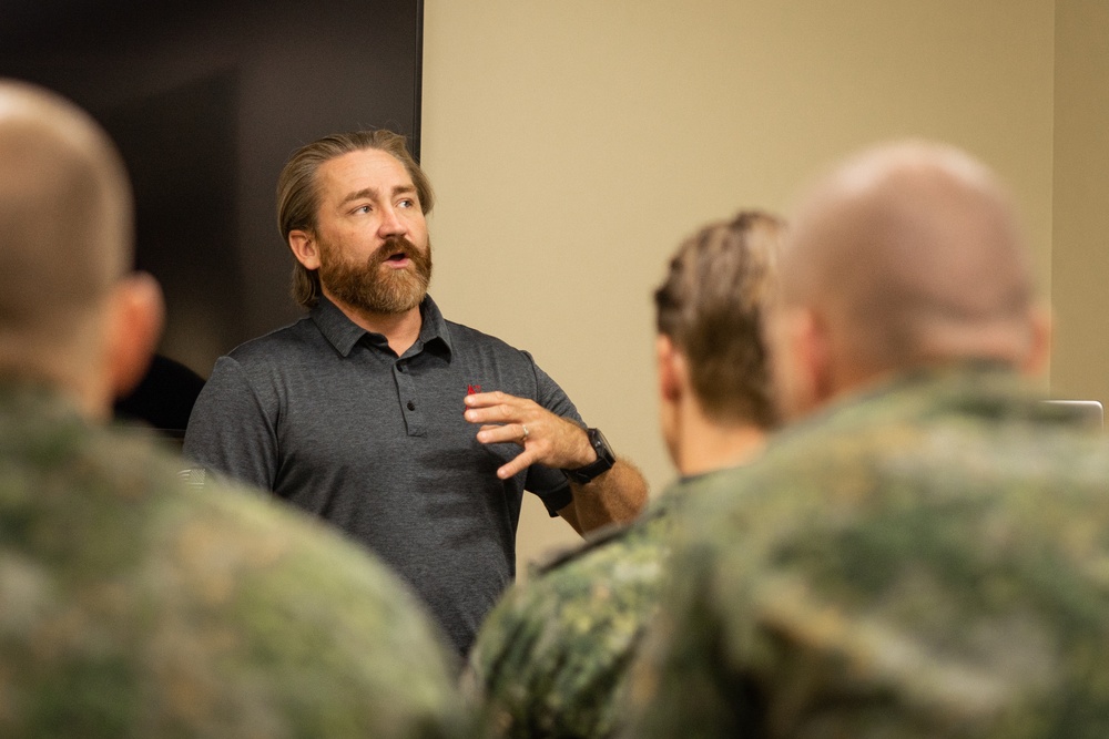 Dutch Marines attends a prolonged casualty care class