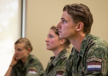 Dutch Marines attends a prolonged casualty care class