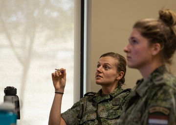 Dutch Marines attends a prolonged casualty care class