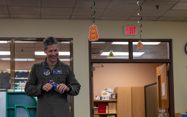 Osan’s Library host Kids in Aviation