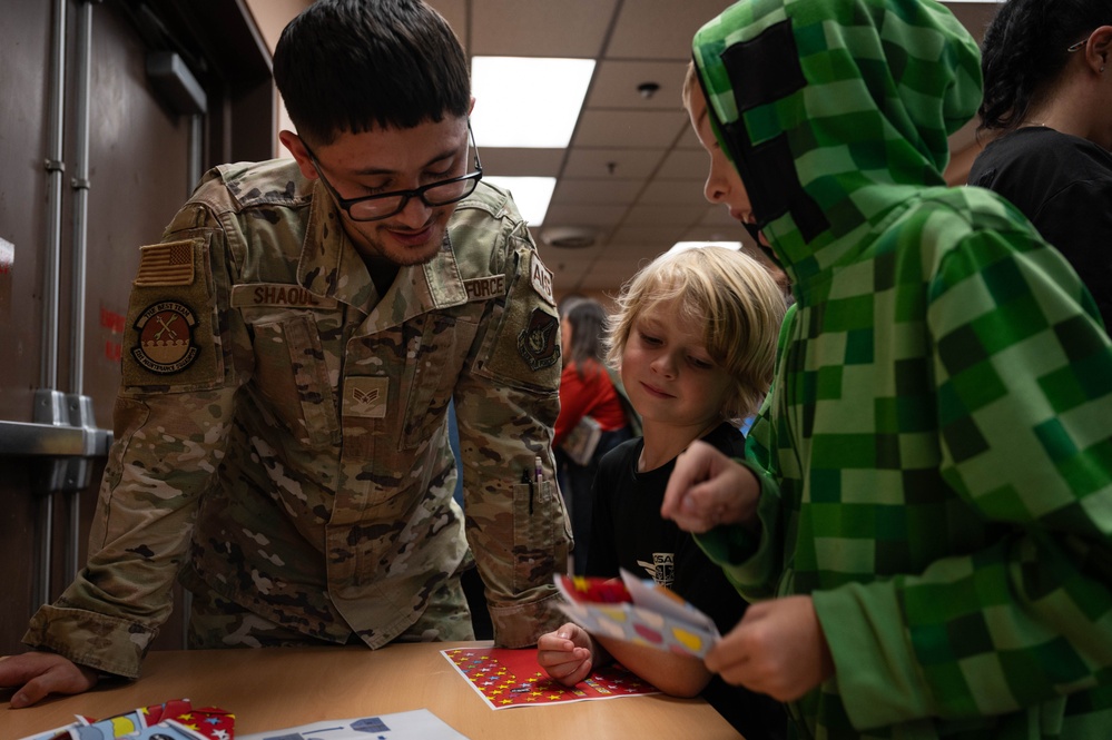 Osan’s Library host Kids in Aviation