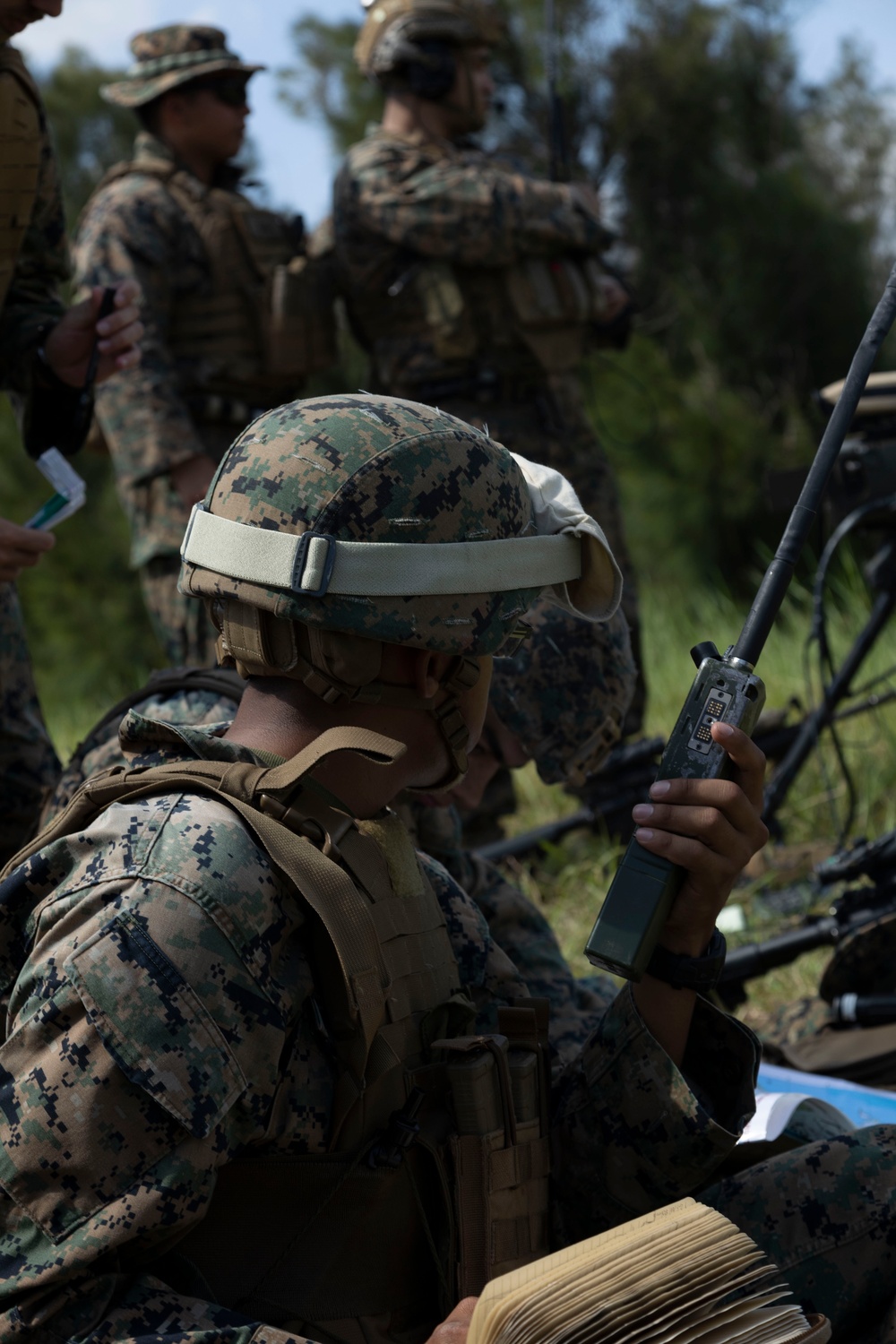 5th ANGLICO Marines coordinate fires with 1-1 SFG