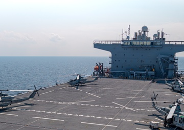 VMM-165 (Rein.) Marines Conduct Aviation Ordnance Ops Aboard USS Miguel Keith