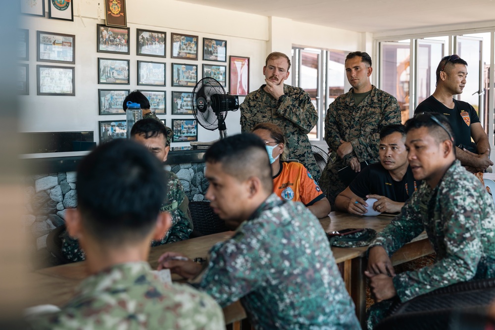 KAMANDAG 8: U.S., Philippine Marines, JGSDF hold planning meeting in Burgos