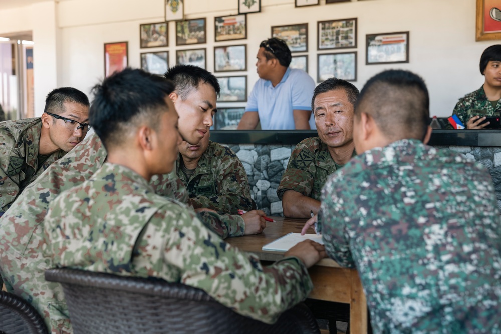 KAMANDAG 8: U.S., Philippine Marines, JGSDF hold planning meeting in Burgos