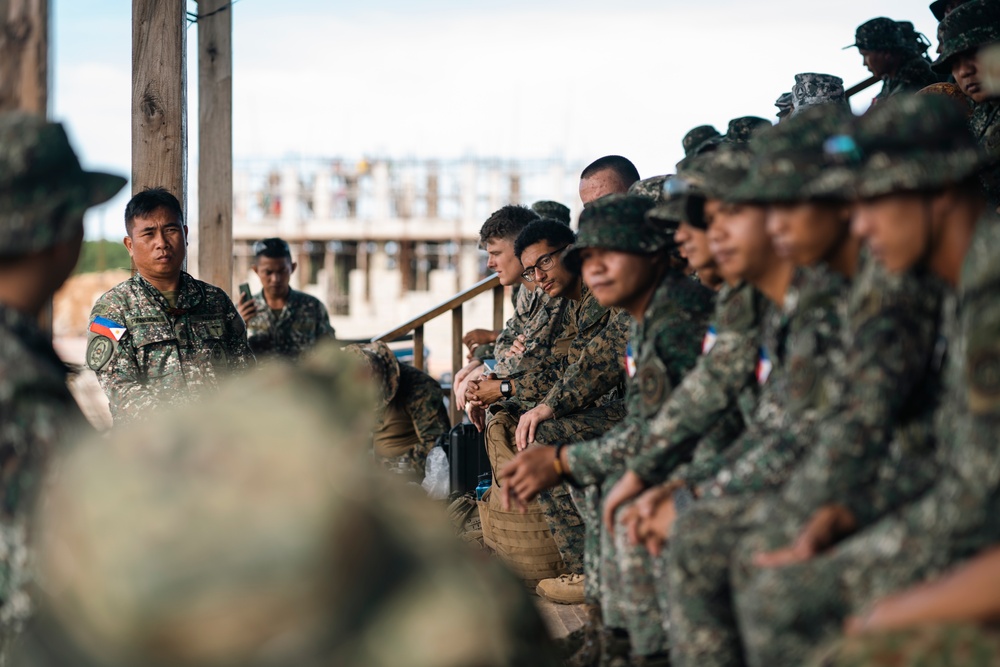 KAMANDAG 8: U.S., Philippine Marines, JGSDF; Small Boat SMEE