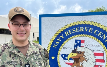 AS2 Villafañe-Mercado’s Story From Active Duty to Reserves and Back Again