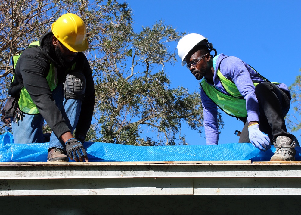 USACE ‘Blue Roof’ installs begin in Sarasota at record pace