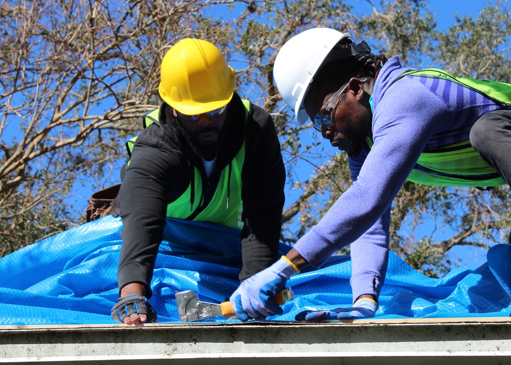 USACE ‘Blue Roof’ installs begin in Sarasota at record pace