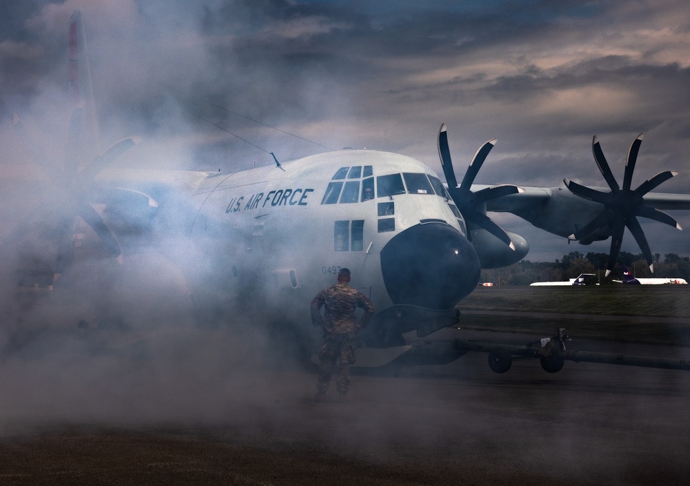 LC-130 at Albany Airport