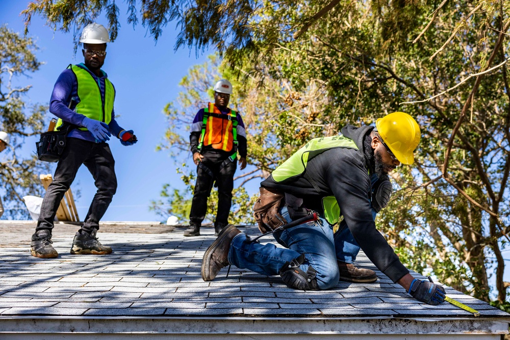 U.S. Army Corps of Engineers First Blue Roof Project in Sarasota for Hurricane Milton