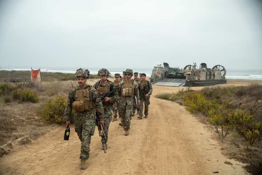 Elements of the 15th MEU Return from Deployment Aboard USS Harpers Ferry