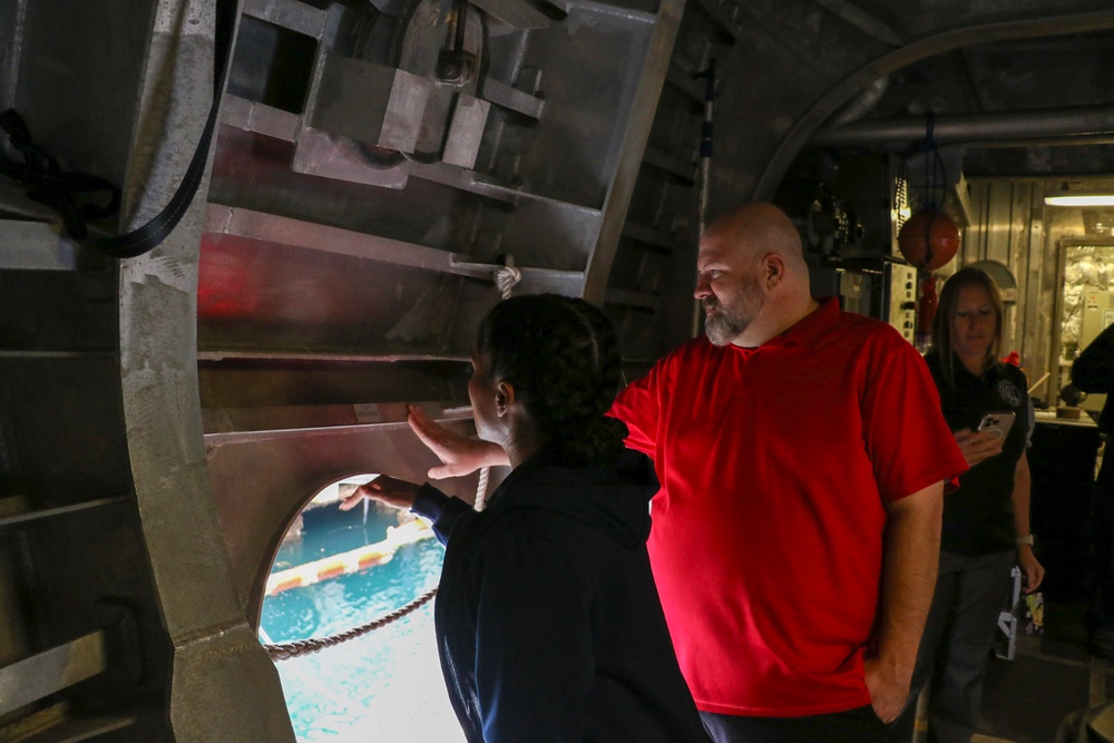 USS Manchester (LCS 14) Hosts Ship Tour