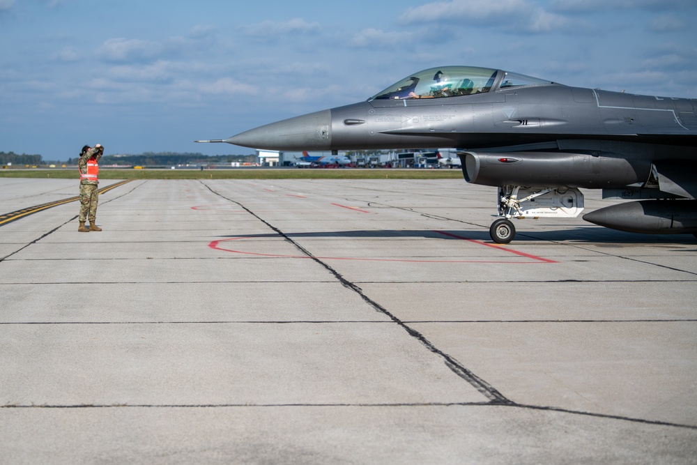 Jets Take to the Sky During 122nd FW Drill