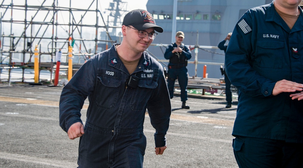 USS ESSEX (LHD 2) All Hands Call