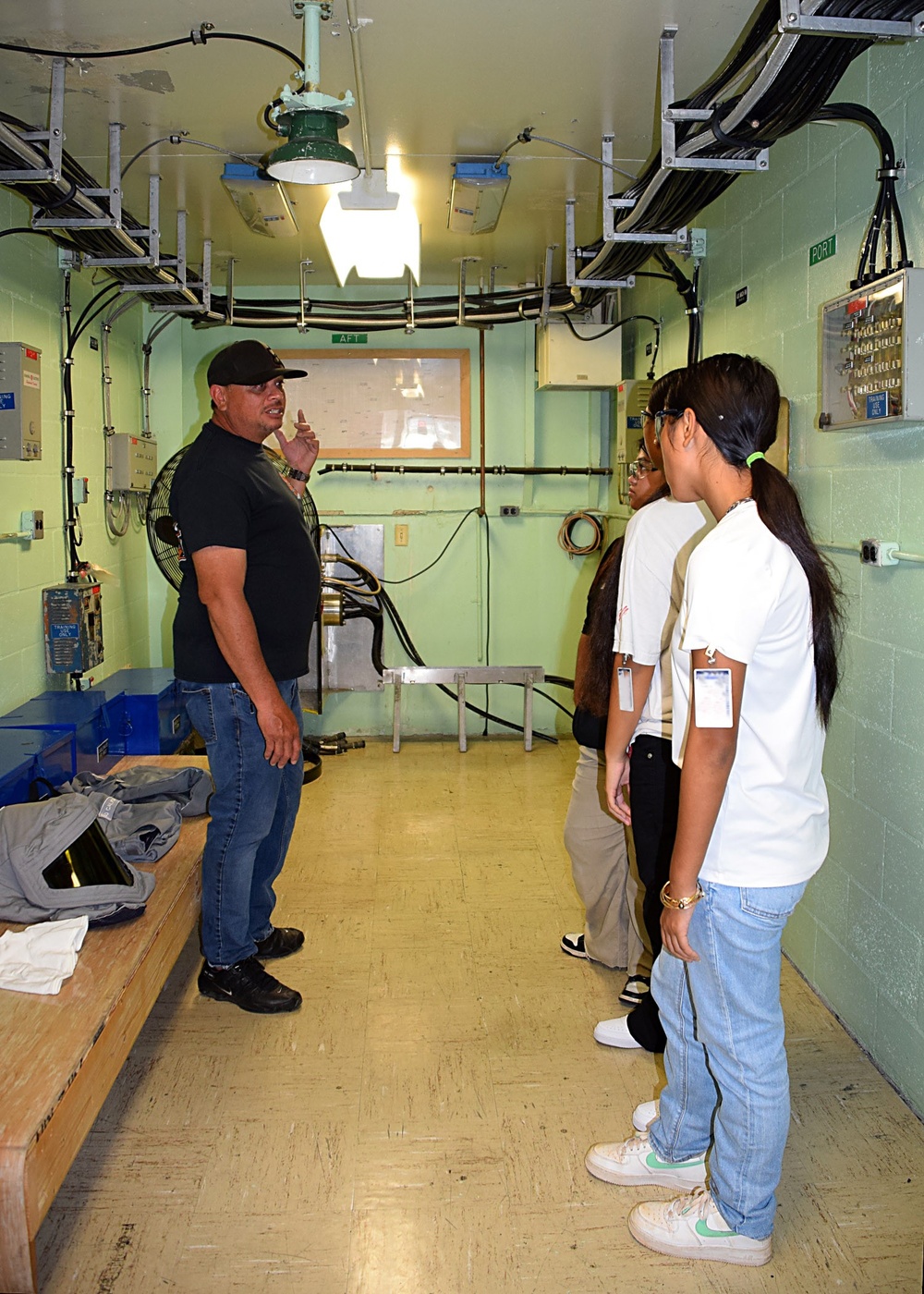 Kailua High School visits PHNSY &amp; IMF