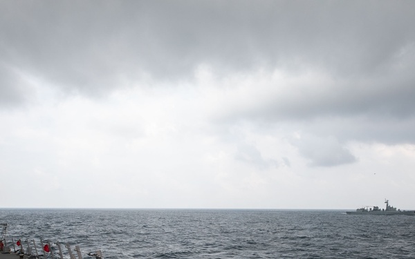 O’Kane conducts PASSEX with Pakistan Navy’s PNS Zulfiqar