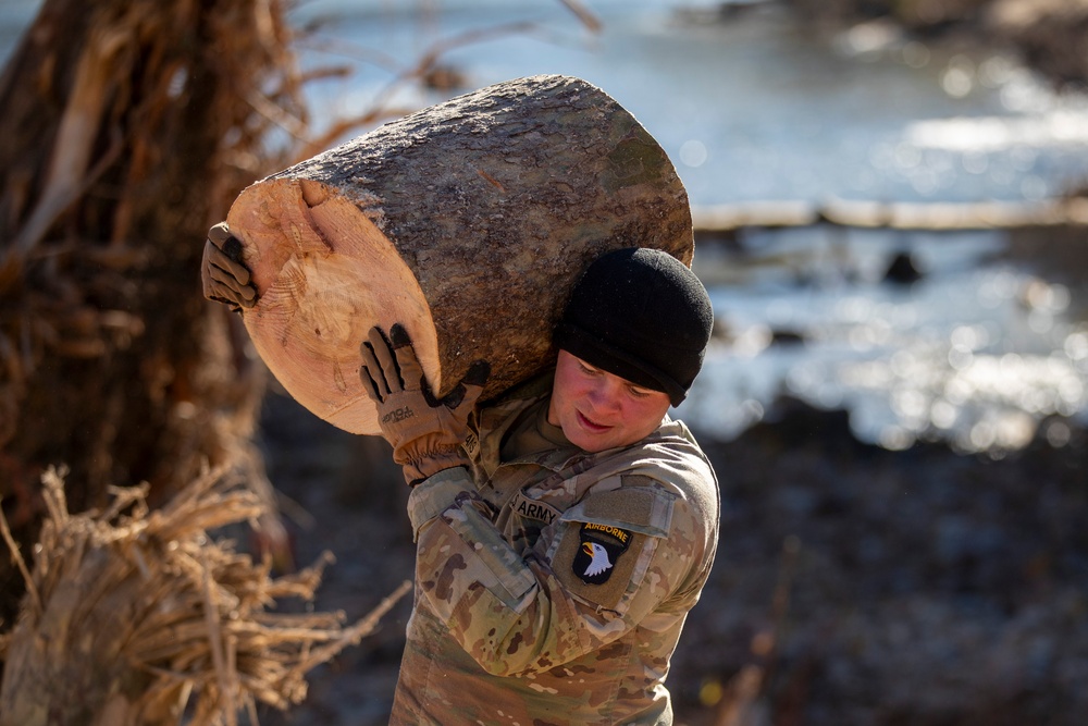 887th Engineer Company, 19th Engineer Battalion removes debris during route clearance