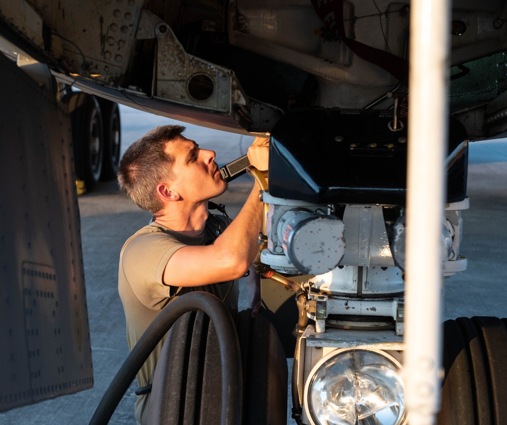 KC-135 return to MacDill AFB following relocation from Hurricane Milton