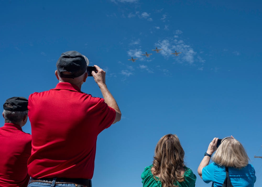 Red River Valley Fighter Pilots &quot;River Rats&quot; Tour the 357th Fighter Squadron