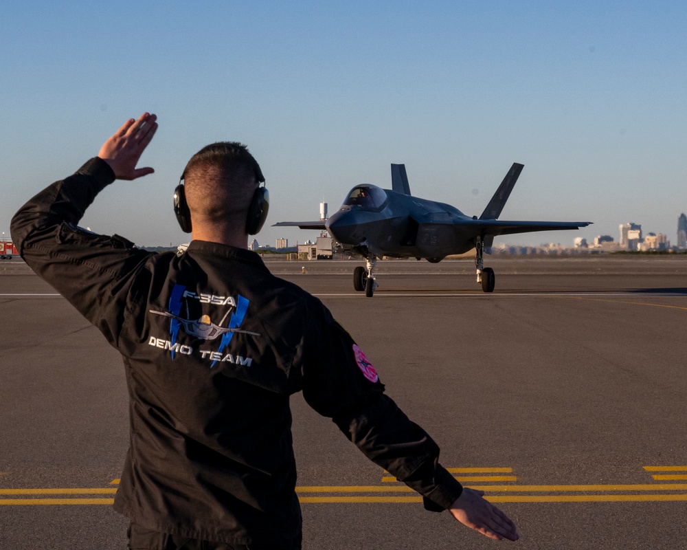F-35 Demo Team lands for airshow