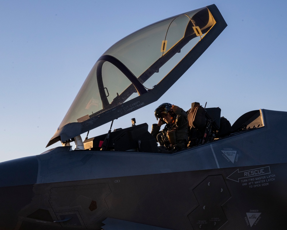 F-35 Demo Team lands for airshow