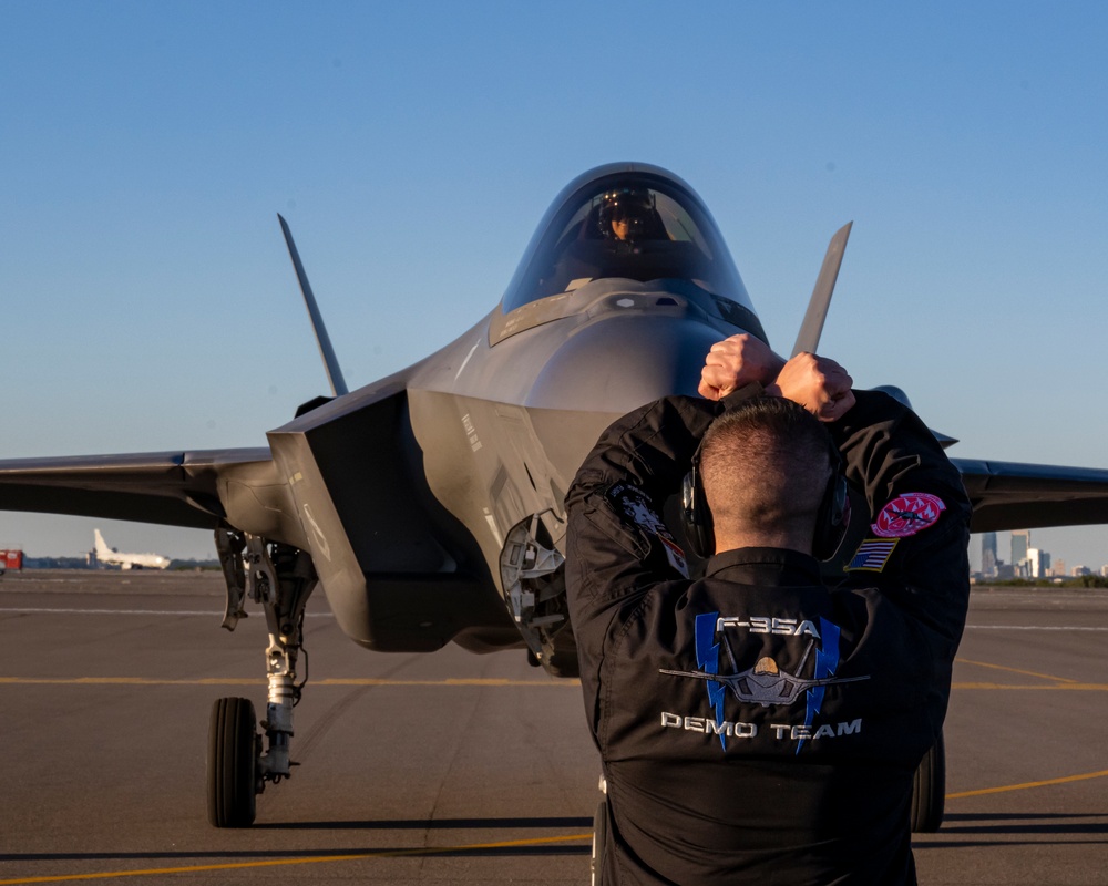 F-35 Demo Team lands for airshow