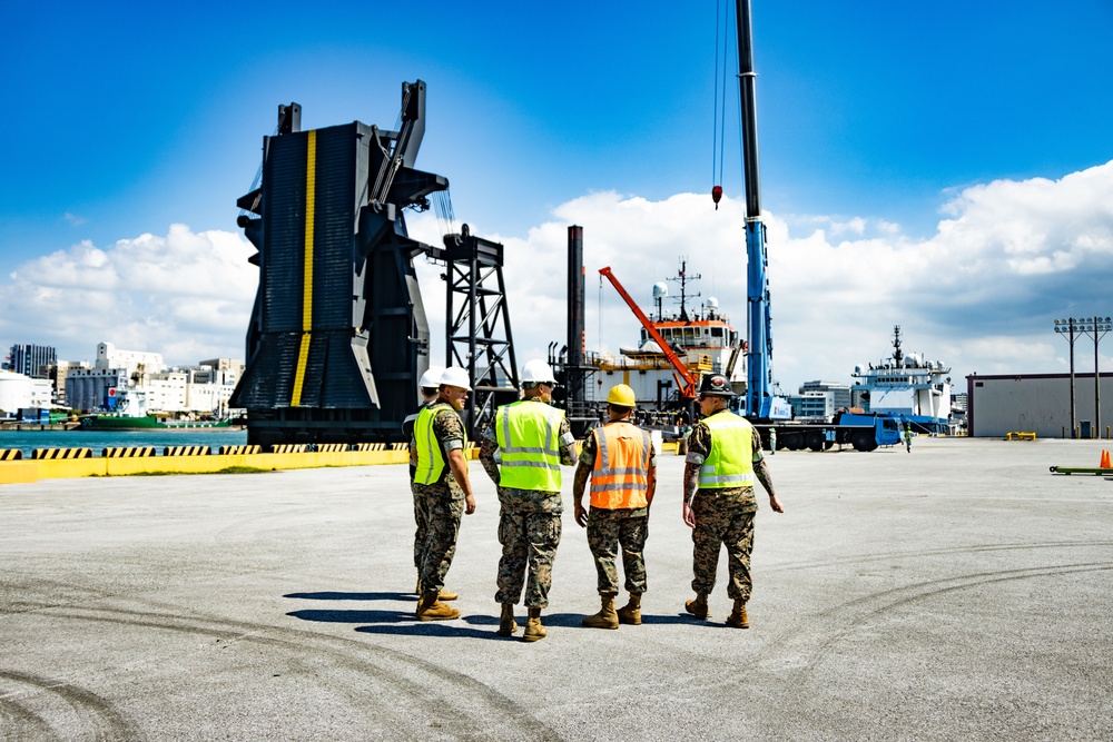 Stern Landing Vessel arrives at Naha Military Port