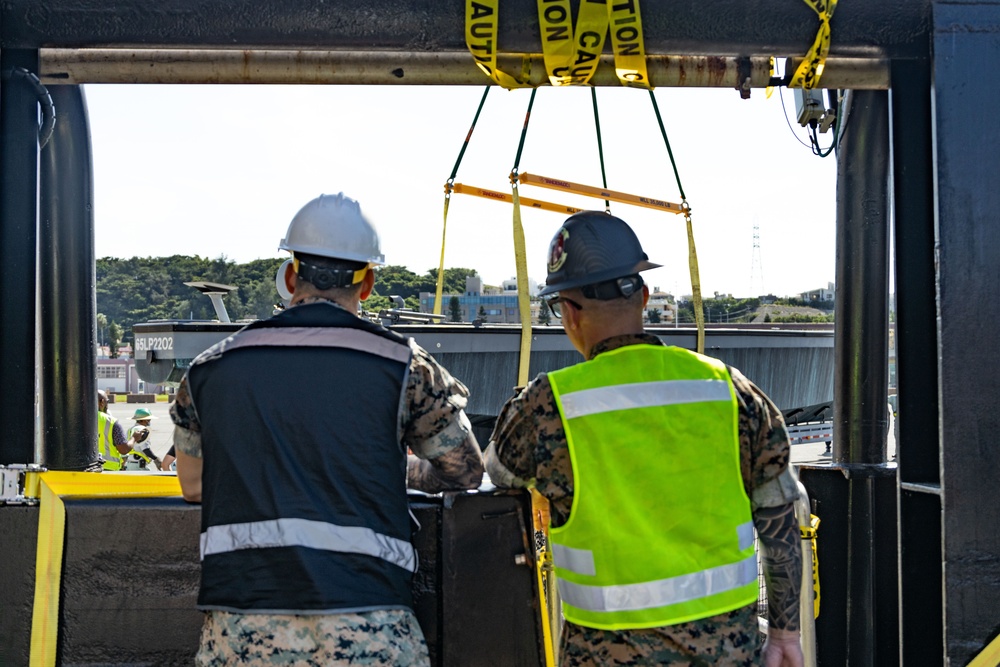 Stern Landing Vessel arrives at Naha Military Port