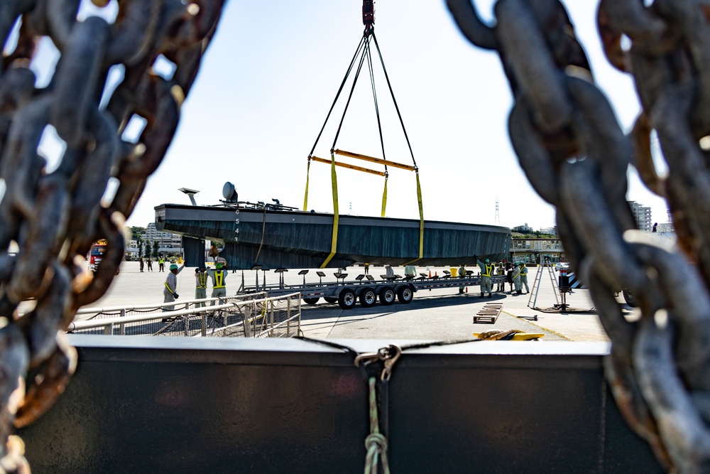 Stern Landing Vessel arrives at Naha Military Port