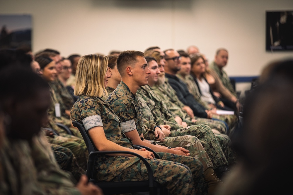 Eighth Army Commanding General addresses DINFOS student boy