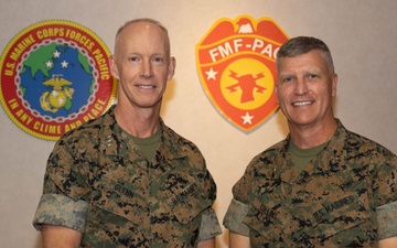 COMMARFORPAC meets with Commanding General, 3rd MLG DV  