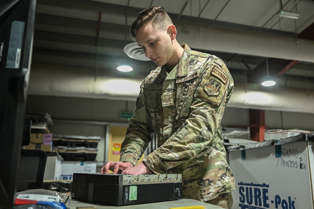 386th ECS delivers vital communication support