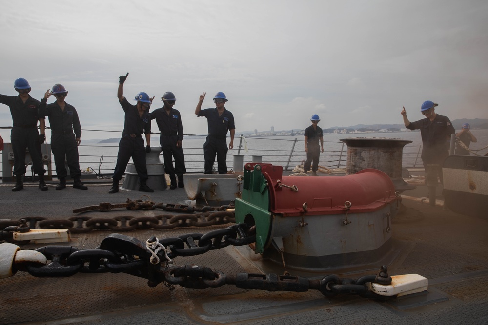 USS Higgins Conducts Sea-And-Anchor Evolution