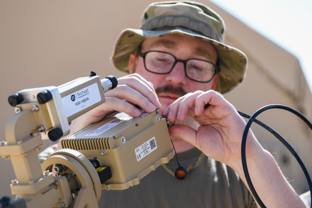 378th ECS Airmen Practice Assembling a Communications Fly-away Kit