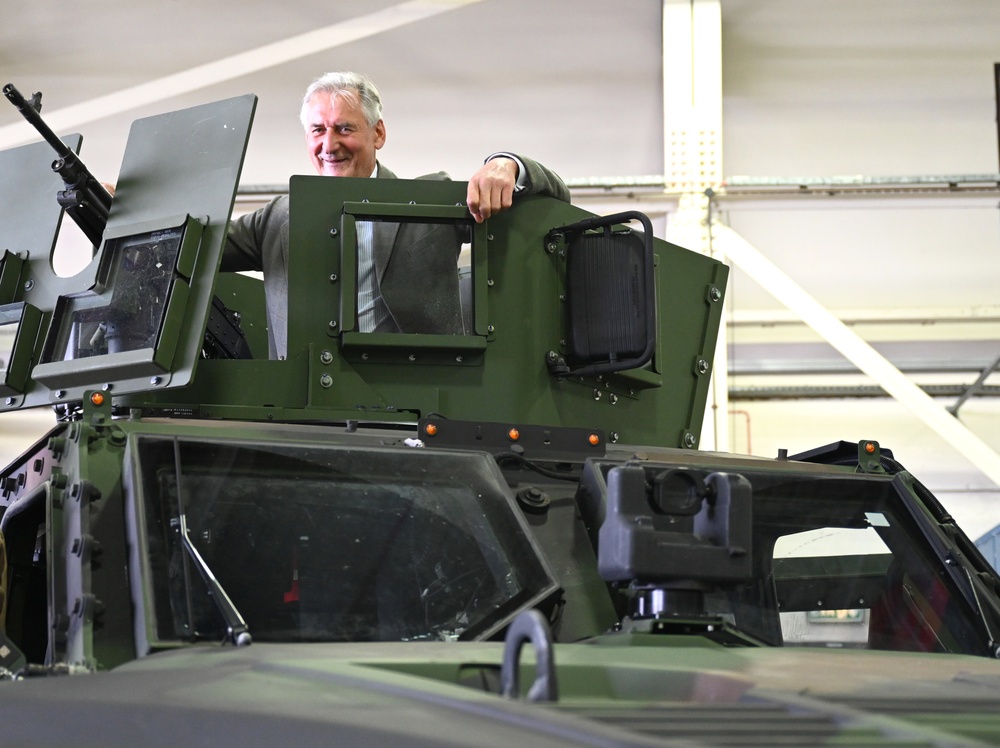 Team Mildenhall, Liberty Wing host High Sheriffs, HM Vice-Lord Lieutenants, Deputy Lieutenants for familiarization visit