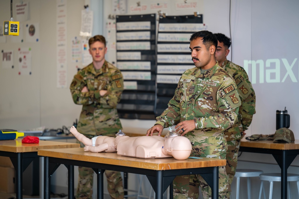 Luke AFB participates in Tillman STEM event