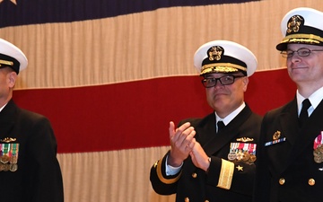 Submarine Readiness Squadron 32 holds change of command