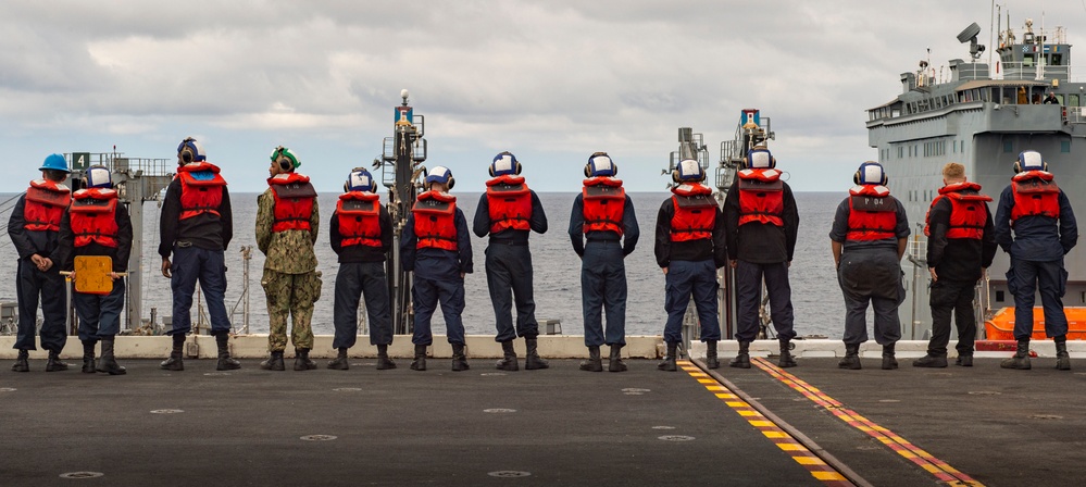 USS Carl Vinson (CVN 70) Conducts a Refueling-at-Sea