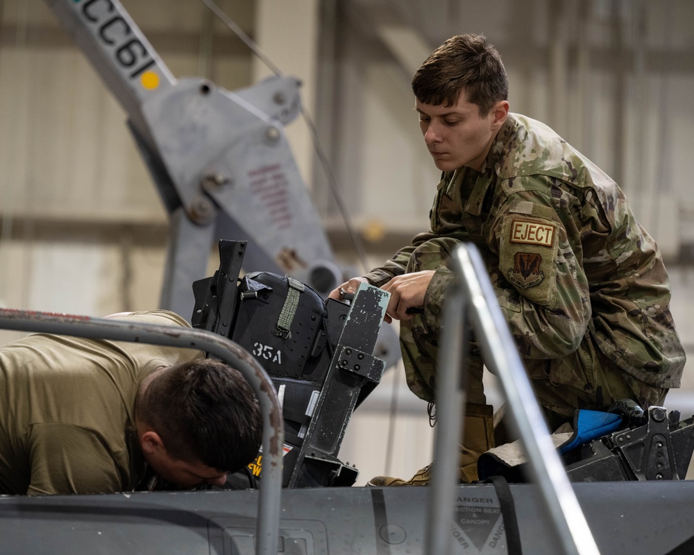 Super Nights: Airmen Generate Training Flights