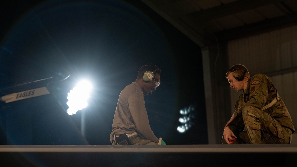 Super Nights: Airmen Generate Training Flights