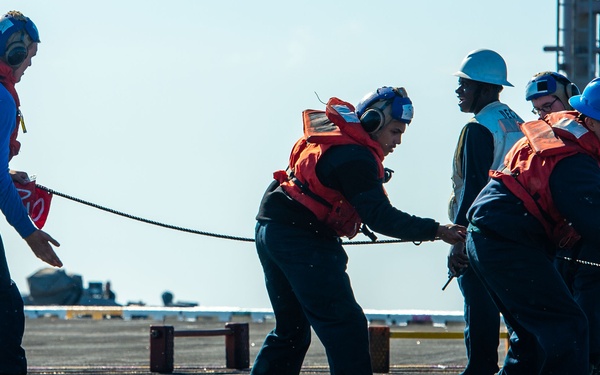 USS Carl Vinson (CVN 70) Conducts a Refueling-at-Sea