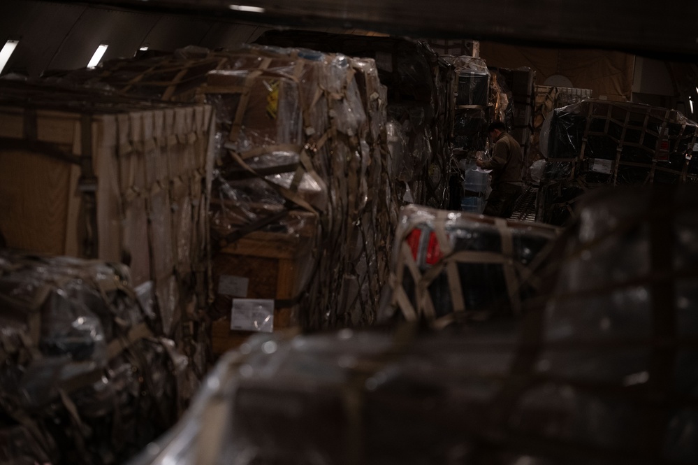 436th APS helps move DeCA consumables to USEUCOM