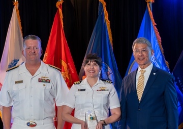 Cmdr. Rachel Werner recognized as a Hero of Military Medicine