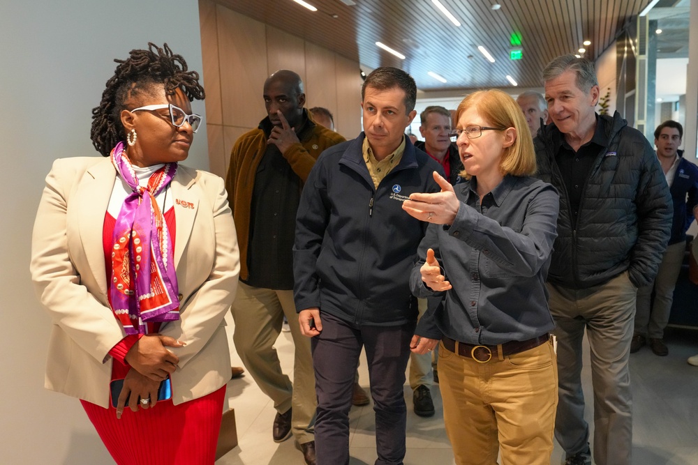 Top Leaders Visit Buncombe County, NC EOC