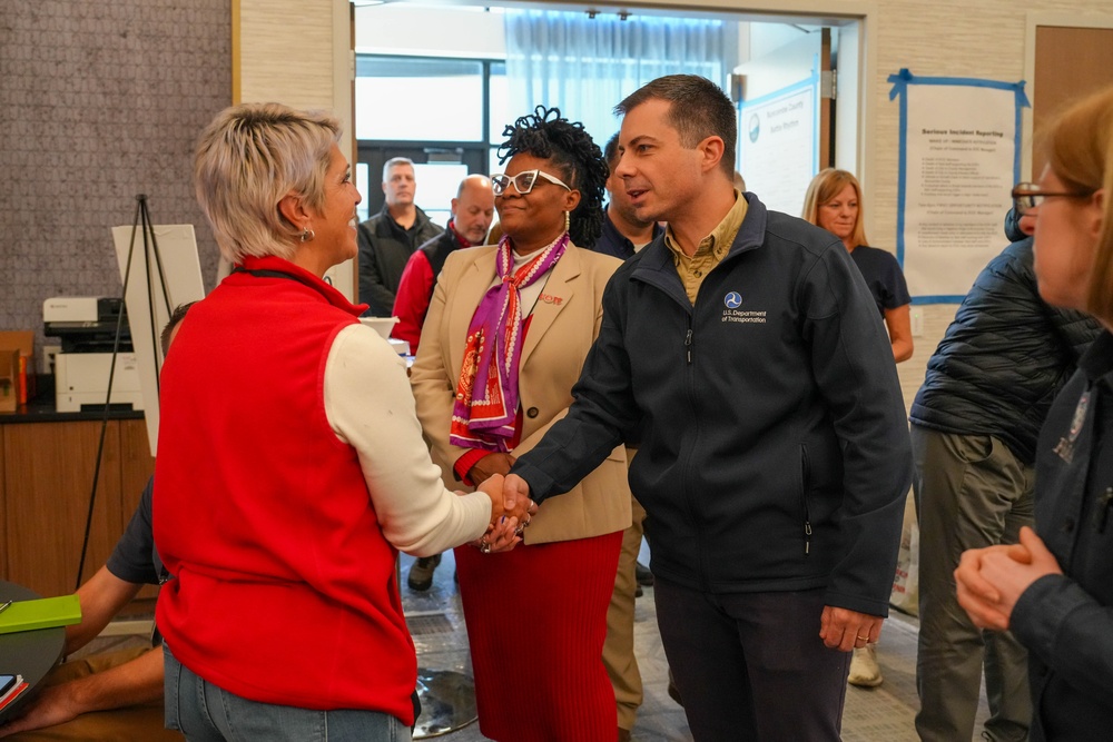 Top Leaders Visit Buncombe County, NC EOC