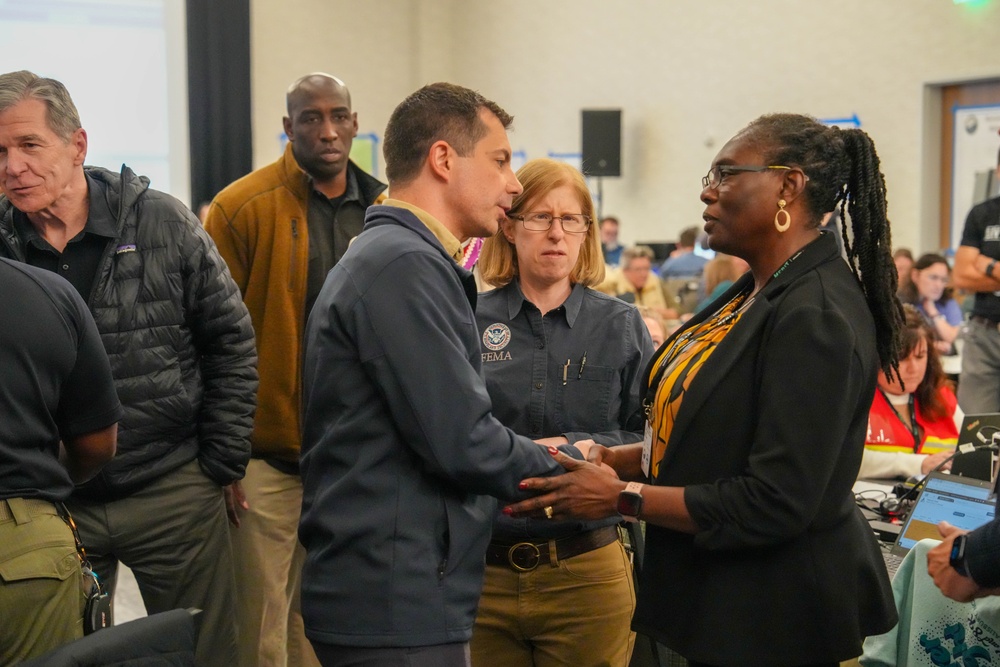 Top Leaders Visit Buncombe County, NC EOC